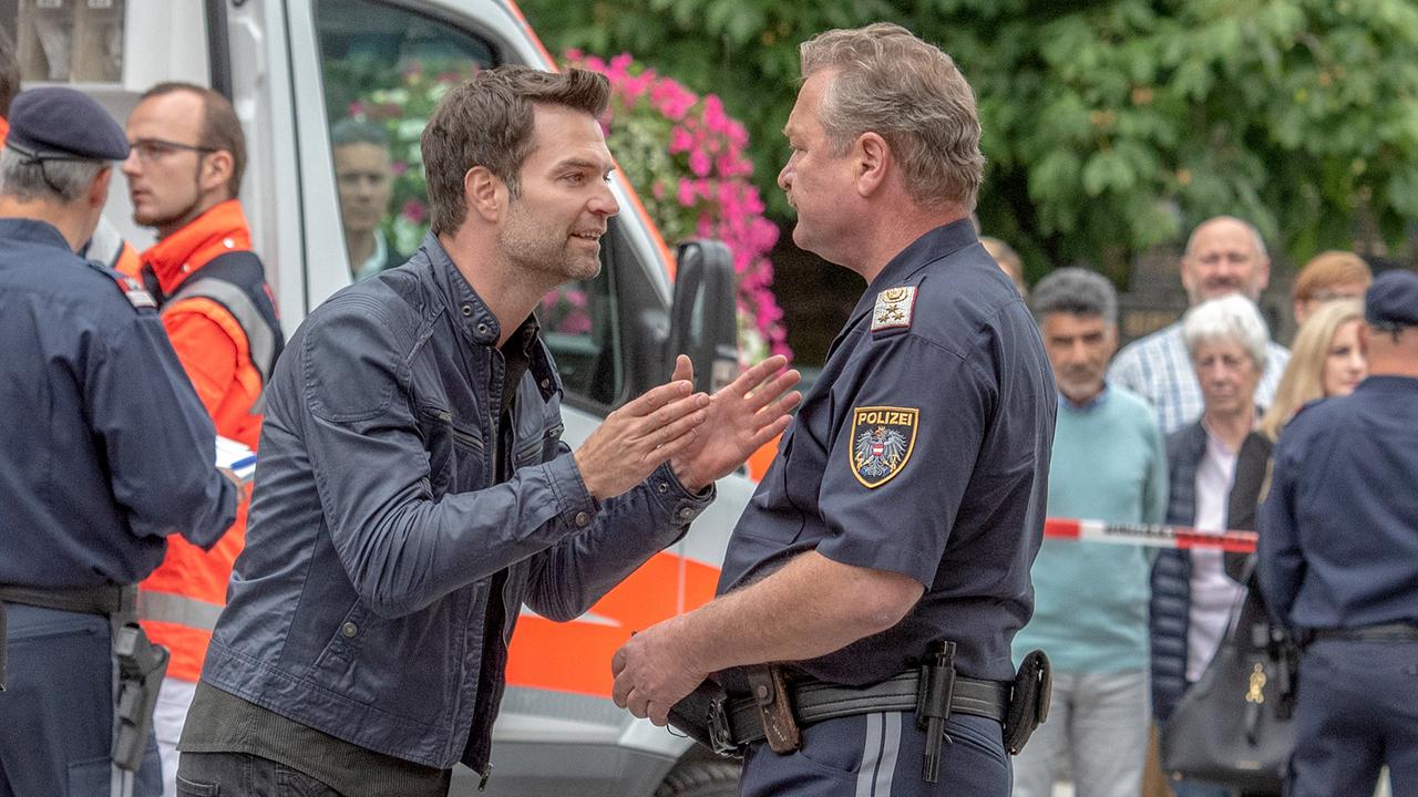 "Soko Kitzbühel - Die falschen Fremden": Jakob Seeböck (Lukas Roither), Ferry Öllinger (Kroisleitner)