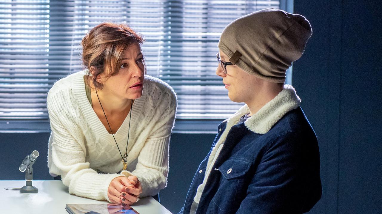 "Soko Kitzbühel - Verlassen": Julia Cencig (Nina Pokorny), Jack Hofer (Joe Holzer)