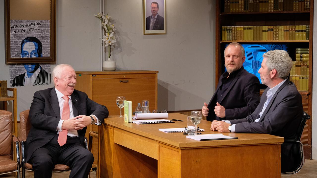 © Bild: ORF/Hans Leitner Michael Häupl beim Willkommen Österreich Talk mit Stermann udn Grissemann