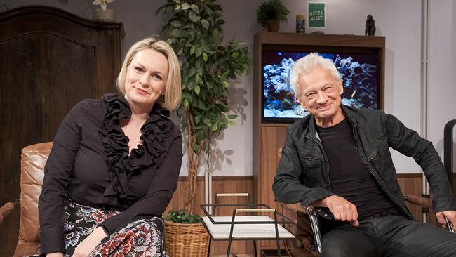die Talkgäste Lou Lorenz-Dittlbacher und Boris Bukowski im Willkommen-Österreich-Studio