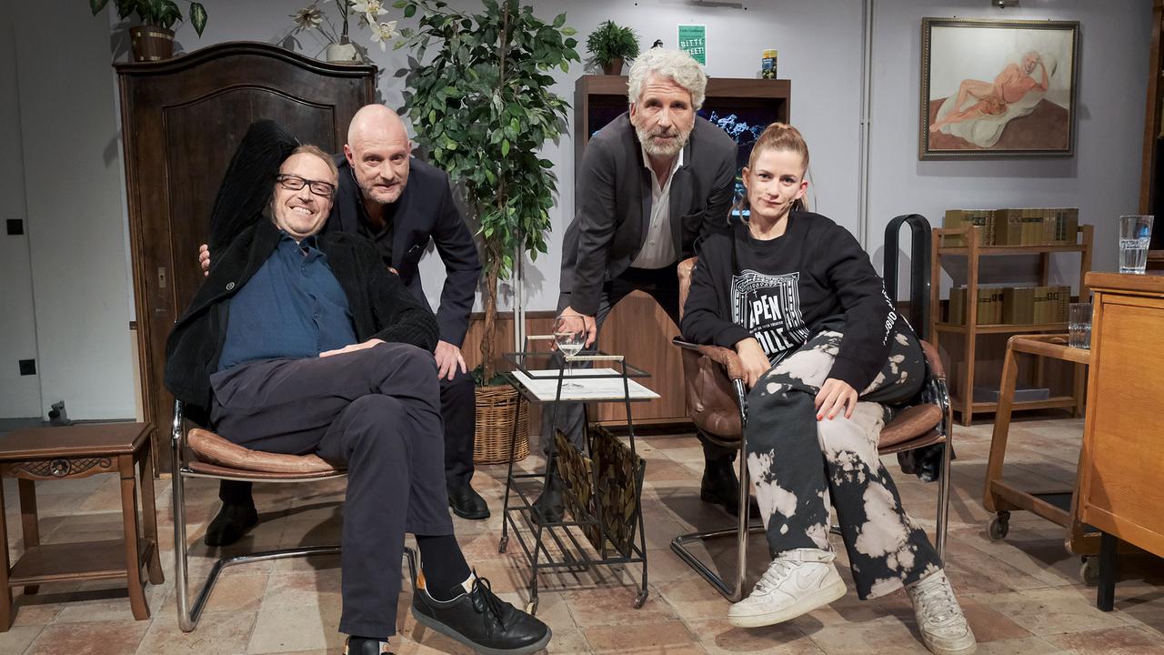 Stermann und Grissemann mit Josef Hader und Florentina Holzinger im Willkommen-Österreich-Studio