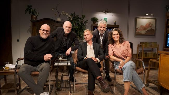 DJ Ötzi und die Schauspieler Robert Stadlober und Katrin Lux mit Stermann und Grissemann im Willkommen-Österreich-Studio
