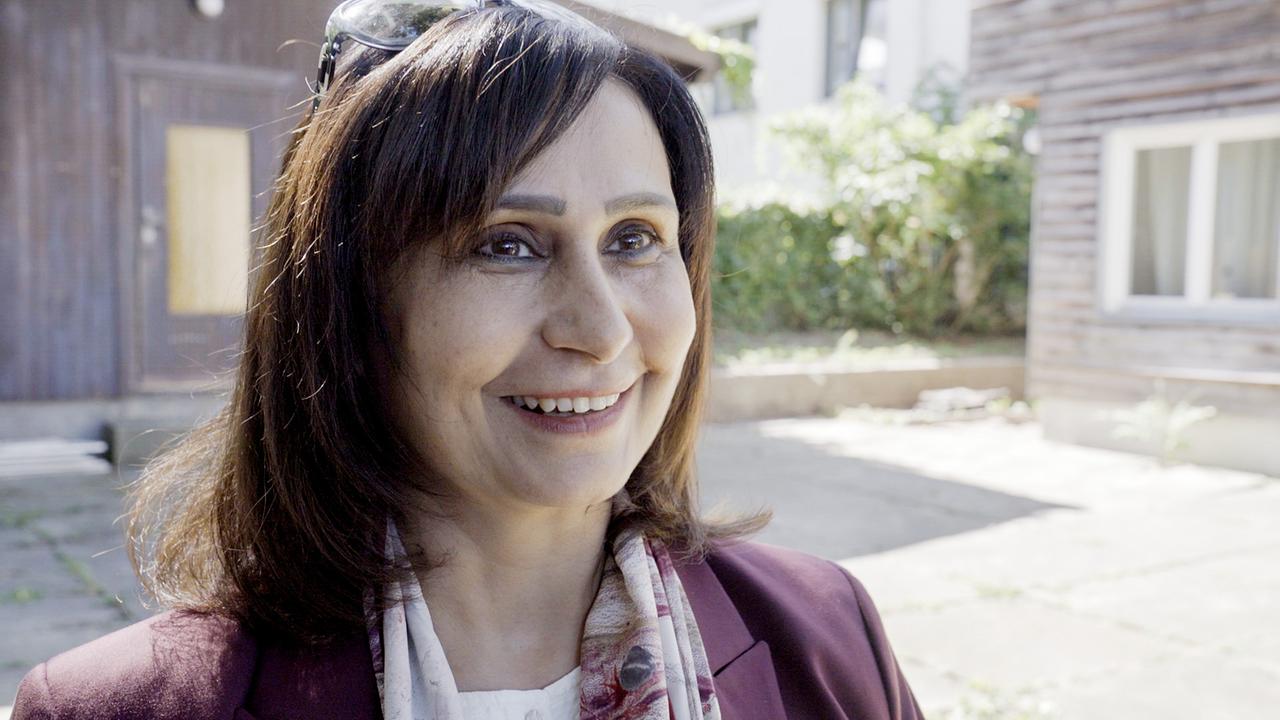 "Trailer.AT - Folge 5": Manizha Bakhtari (Botschafterin Afghanistan)