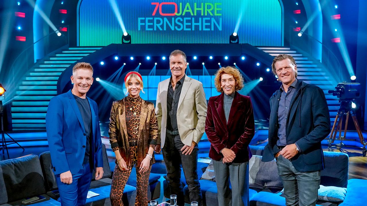 © ORF/Roman Zach-Kiesling 70 Jahre Fernsehen: Andi Knoll, Fanny Stapf, Armin Assinger, Adele Neuhauser, Gerry Seidl
