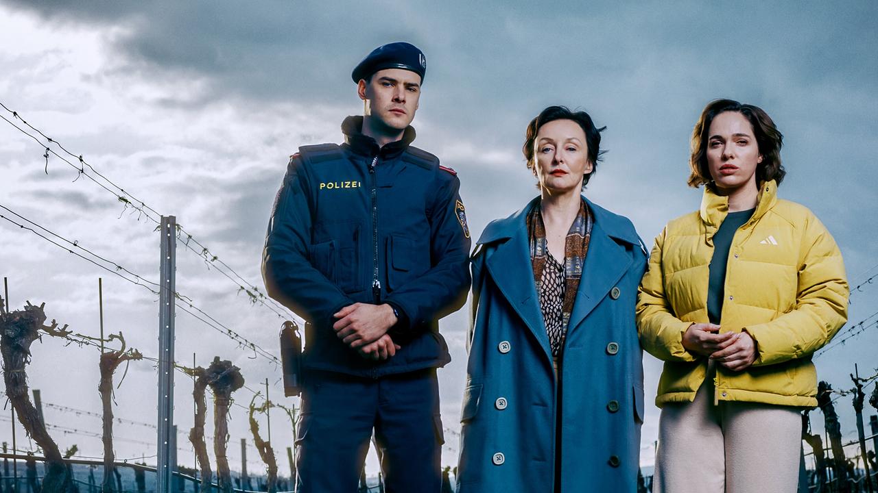© ORF/ZDF/Film AG/Felix Vratny "Acht": Thomas Prenn (Patrick Brandl), Regina Fritsch (Marion Geyer), Verena Altenberger (Sandra Wolf)