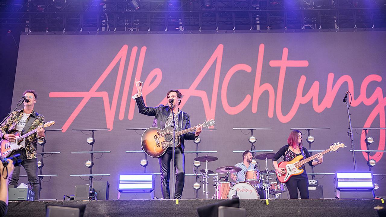 Alle Achtung & Friends - Das Open-Air-Konzert in Thal bei Graz: Die Band „Alle Achtung“ feiert ihr 10-Jahres-Jubiläum.