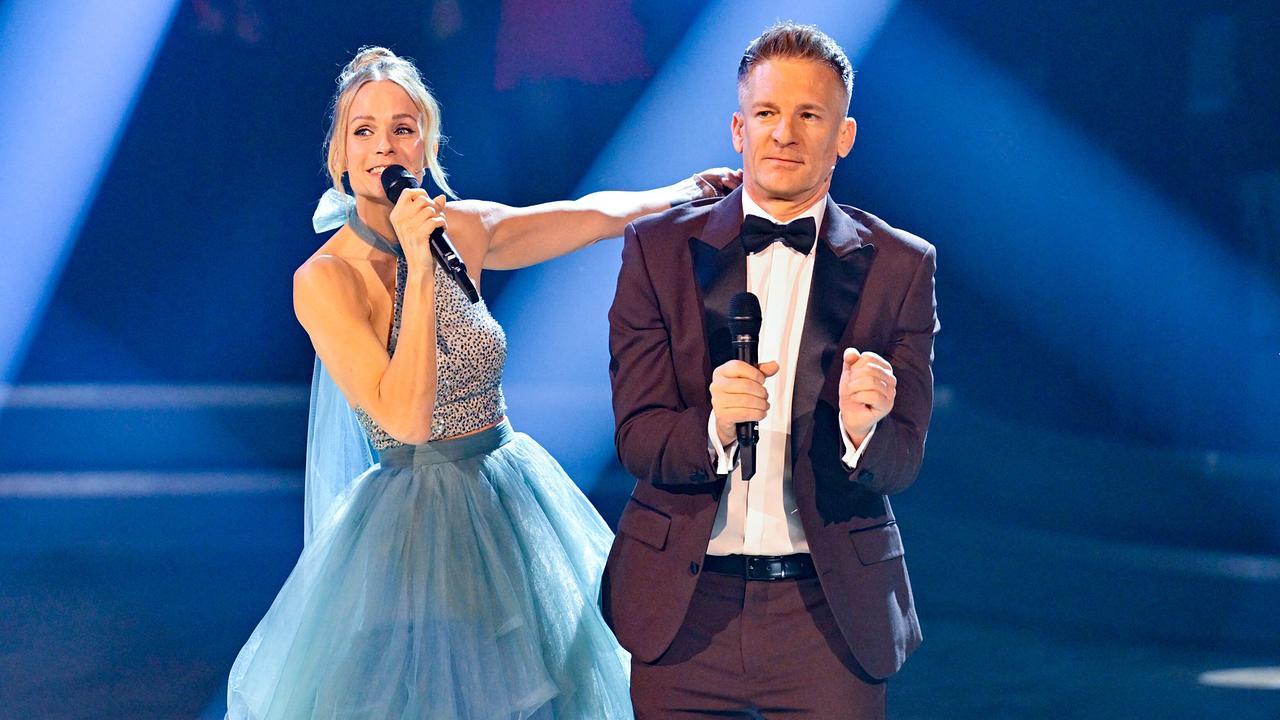 © ORF/Thomas Ramstorfer Dancing Stars: Mirjam Weichselbraun, Andi Knoll