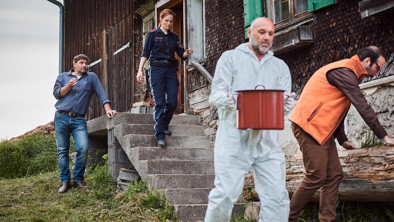 "Das Schweigen der Esel": Klaus Windisch (Scheffknecht), Julia Koch (Sophie Landner), Julian Sark (Ellmer)