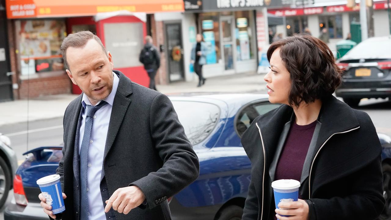 © ORF/Sevenone International/CBS/John Paul Filo Im Bild: Donnie Wahlberg (Danny Reagan), Marisa Ramirez (Maria Baez).