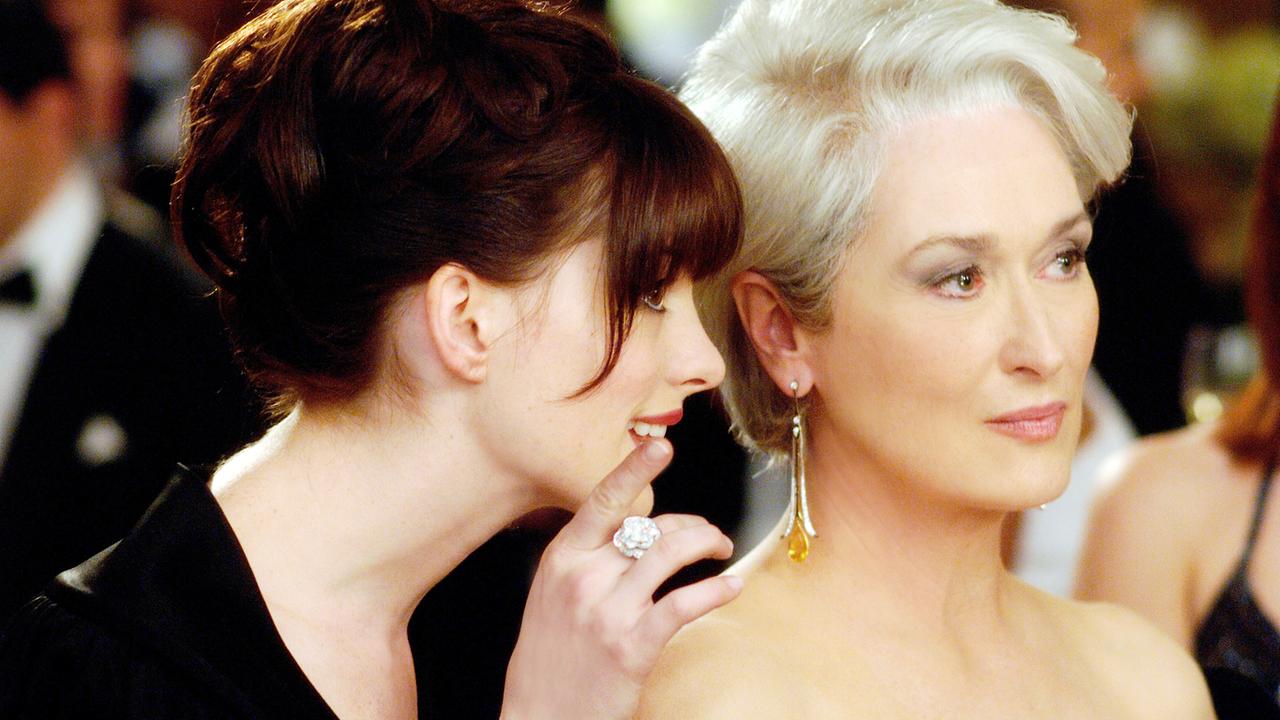 Im Bild (v.li.): Anne Hathaway (Andy Sachs), Meryl Streep (Miranda Priestly).