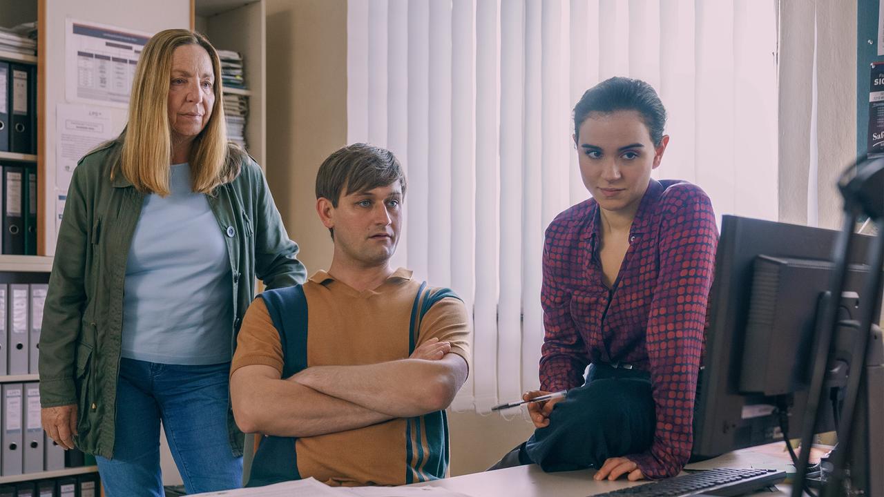 "Die Fälle der Gerti B. – Die mit dem Brief": Susi Stach (Gerti Bruckner), Lukas Watzl (Harald Vogel), Mariam Hage (Heidi Mai)