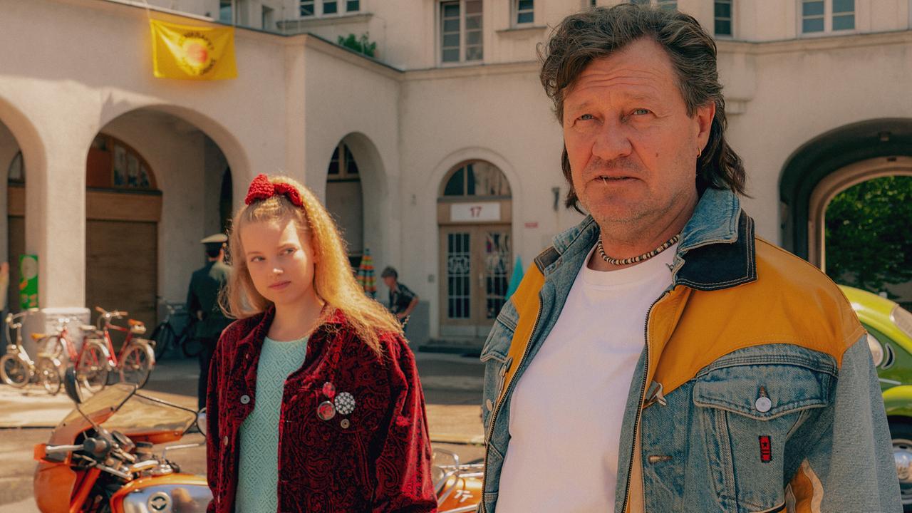 "Die Fälle der Gerti B. – Die mit der Schuld": Annika Wonner (Chrissi Zadrazil), Harald Windisch (Mario „Crash“ Krachner)