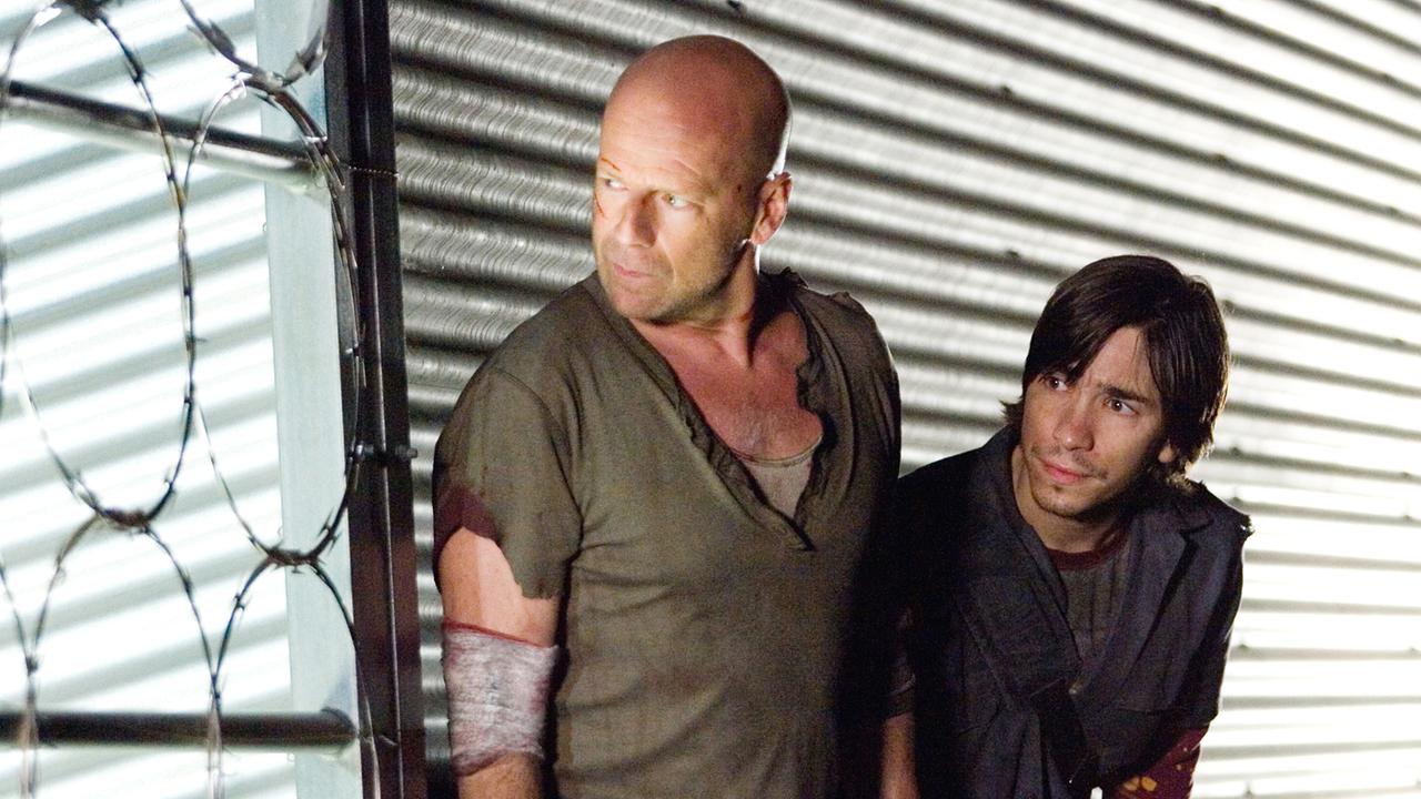 Im Bild: Bruce Willis (John McClane), Justin Long (Matt Farrell).