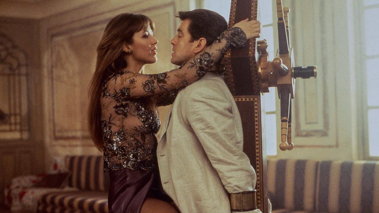 Im Bild: Sophie Marceau (Elektra King), Pierce Brosnan (James Bond).