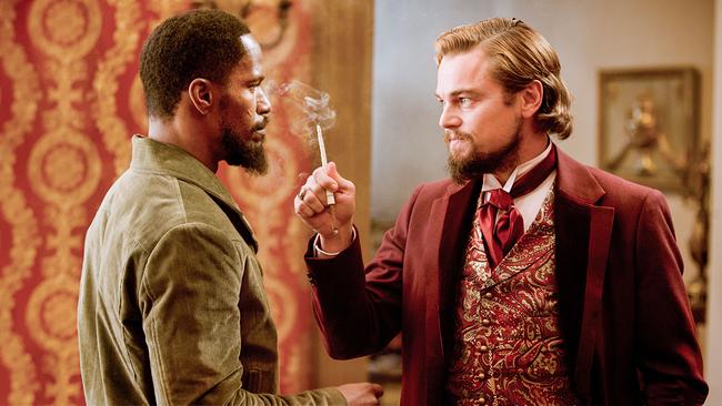 © ORF/Sony Pictures/Andrew Cooper m Bild: Jamie Foxx (Django), Leonardo DiCaprio (Calvin Candie),