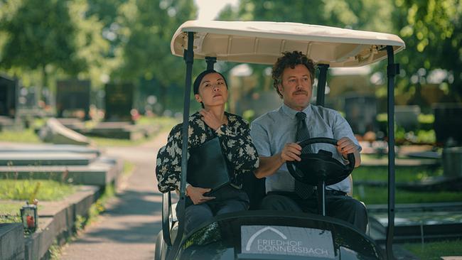 © ORF/Amazon/MGM Drunter & Drüber - Chaos auf dem Friedhof