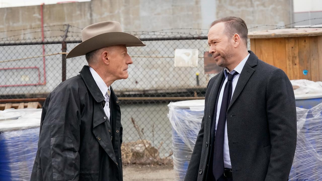 © ORF/Sevenone International/CBS/John Paul Filo Im Bild (v.li.): Lyle Lovett (Texas Ranger Waylon Gates), Donnie Wahlberg (Danny Reagan).