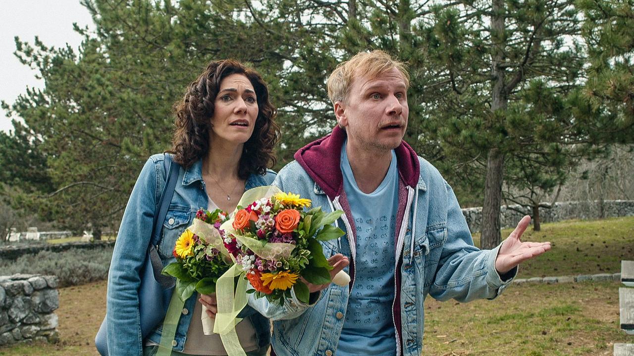"Familiensache - Folge 1": Katrin Lux (Dani), Robert Stadlober (Andi)