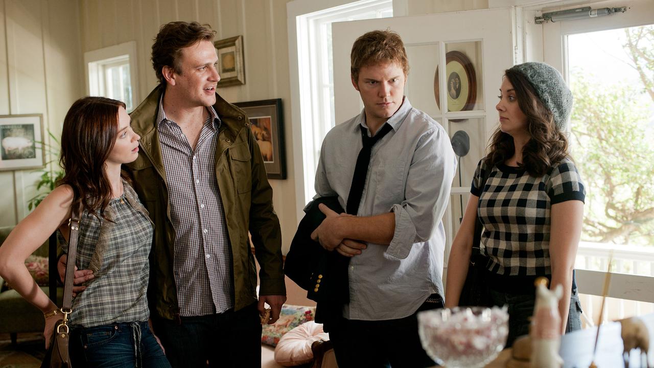 m Bild: Emily Blunt (Violet), Jason Segel (Tom), Chris Pratt (Alex), Alison Brie (Suzie).