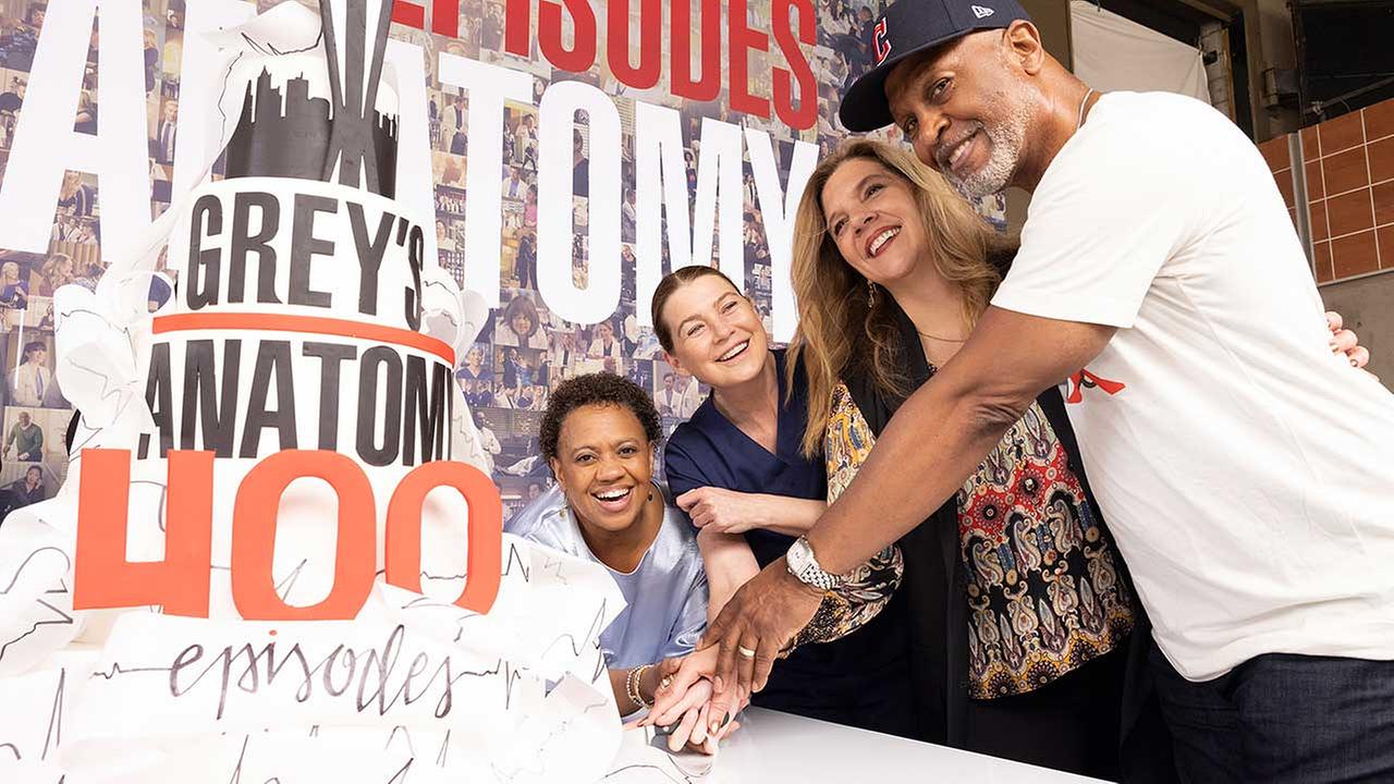 ABC and ABC Signature came together with the cast, crew and creative team of Grey’s Anatomy to celebrate the 400th episode milestone of TV’s longest-running primetime medical drama with a cake-cutting ceremony on the set in Los Angeles on Monday, May 2, 2022. During the celebration, the network and studio surprised the cast and crew with a stage dedication, permanently commemorating the show’s legacy at Prospect Studios as a reminder of the magic being made in that very spot. 