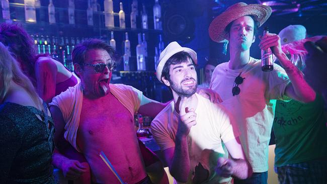 © ORF/Constantin Film/Marc Reimann Im Bild: Max Giermann (Simon), Samy Challah (Nuri), Max von Thun (Jacob).