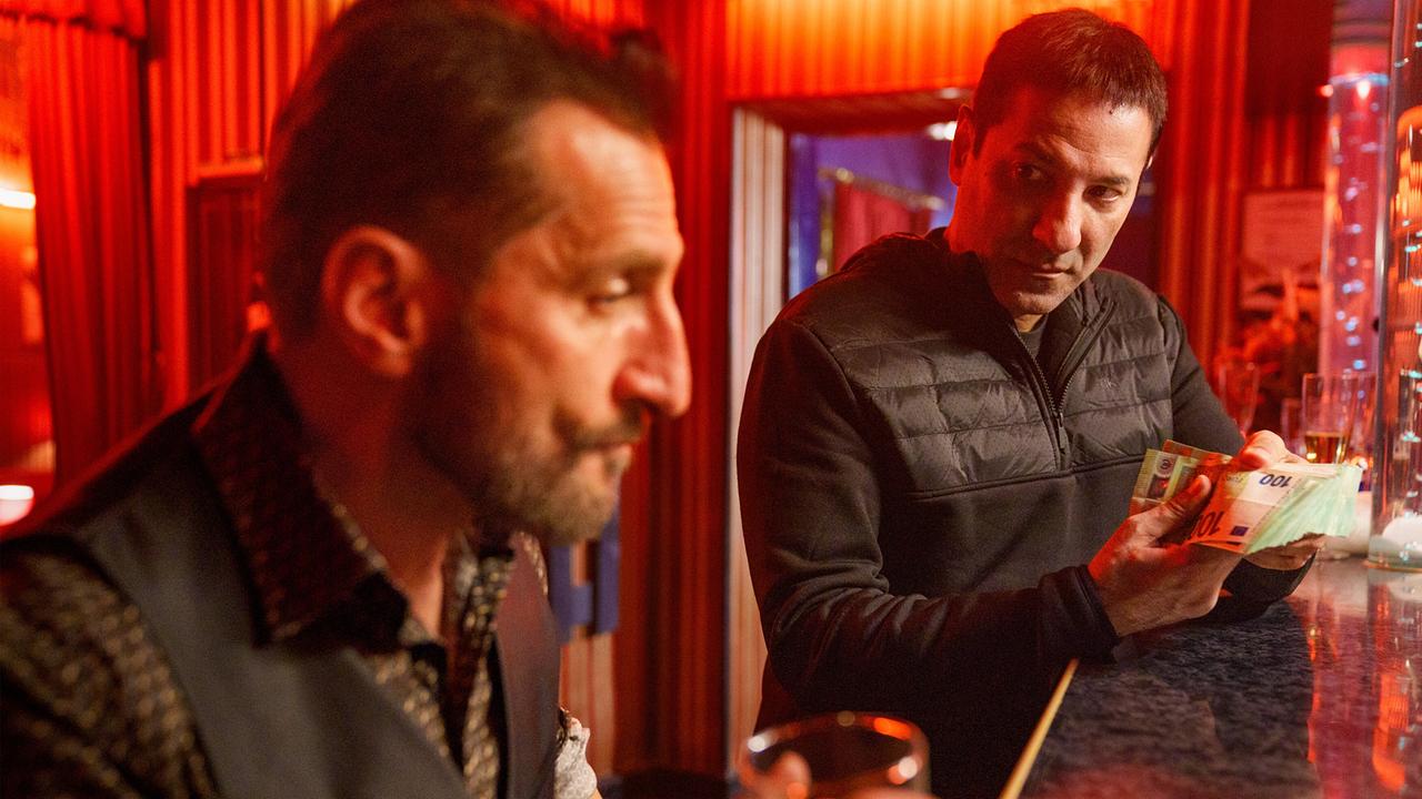"Hades – Eine (fast) wahre Geschichte": Tim Seyfi (Milan), Anoushiravan Mohseni (Reza)