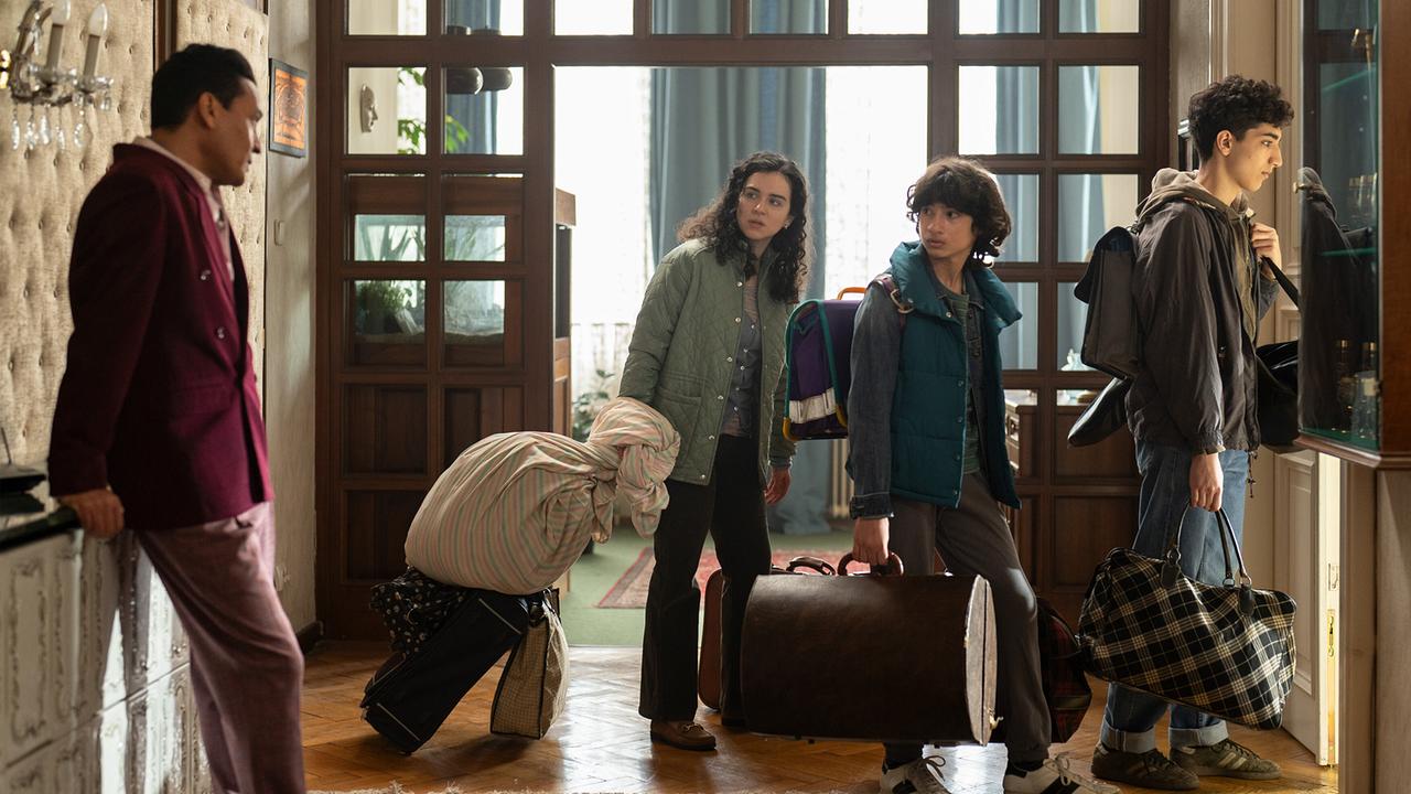 "Hades – Eine (fast) wahre Geschichte": Sabiullah Anwar (Faras jung), Mariam Hage (Ashana jung), Elyas Seidi Reza jung), Ilia Hamdollah (Hamid jung)