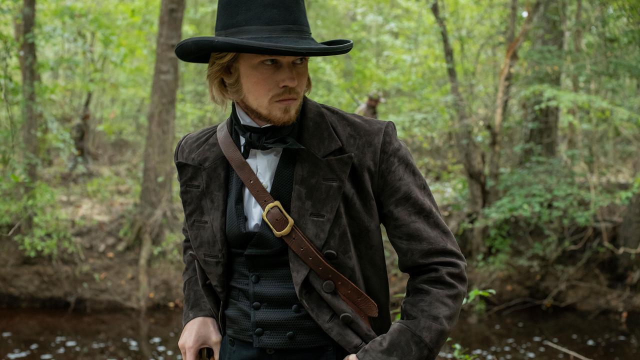 Gideon Brodess ist auf der Jagd.