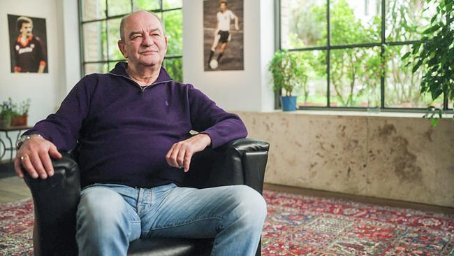 Herbert Prohaska: Der Ball, ein Leben