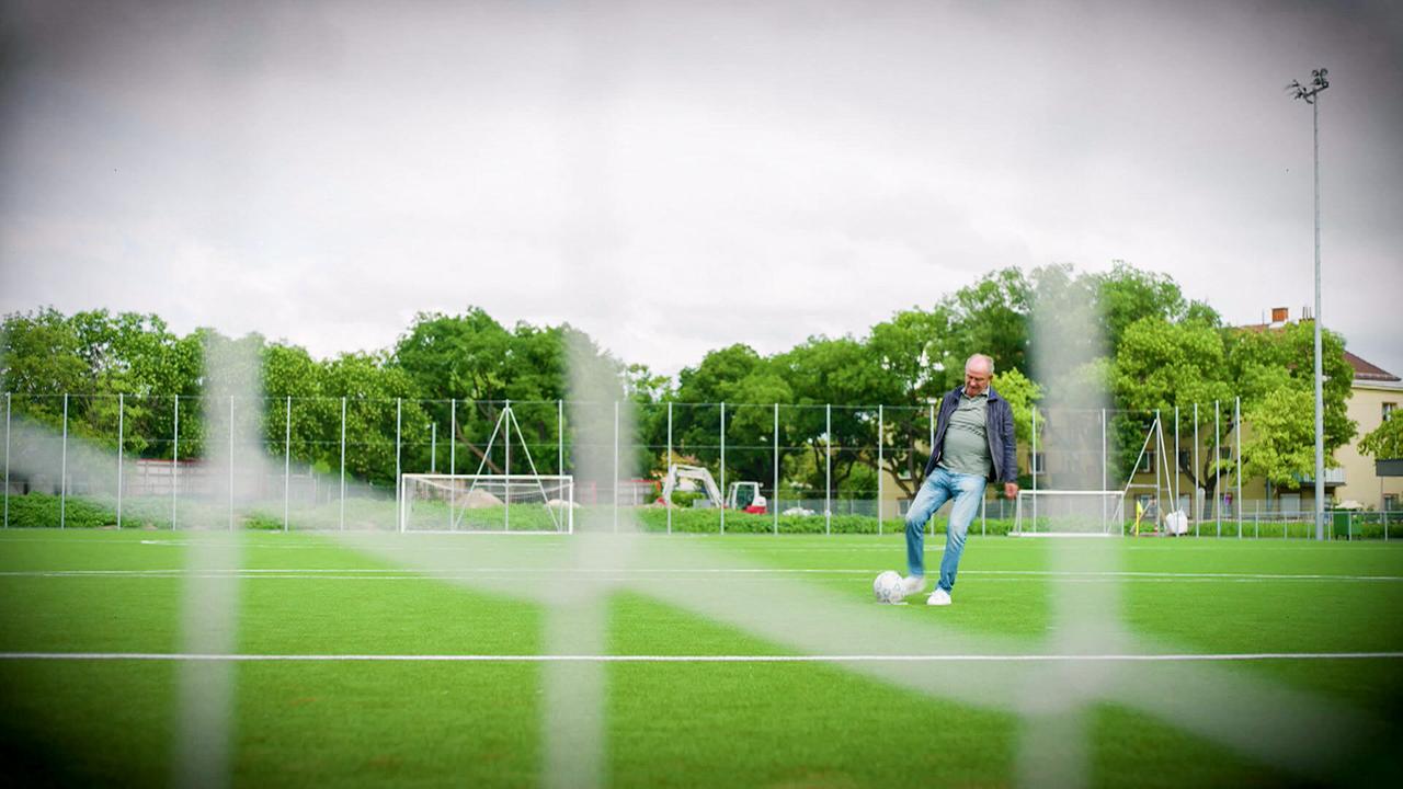 Herbert Prohaska: Der Ball, ein Leben