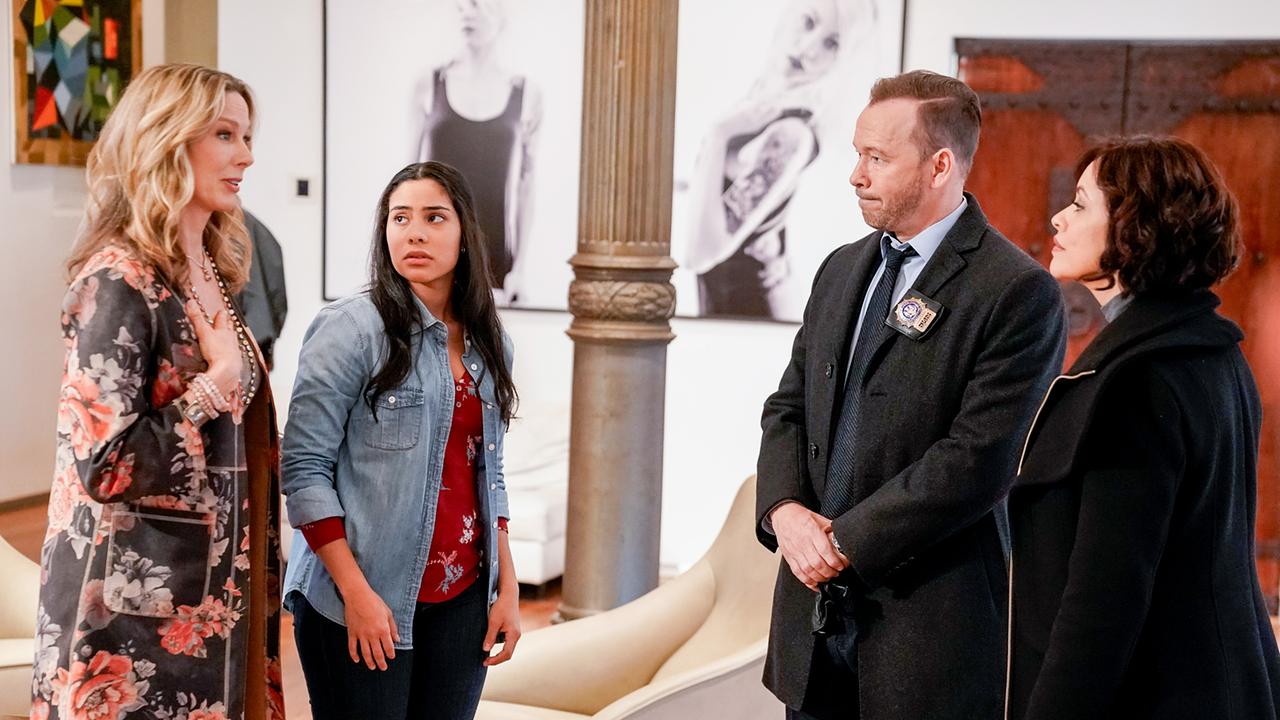 © ORF/Sevenone International/CBS/Patrick Harbron Im Bild (v.li.): Nahanni Johnstone (Allie Roth), Haskiri Velazquez (Melissa Rodriguez), Donnie Wahlberg (Danny Reagan), Marisa Ramirez (Maria Baez).