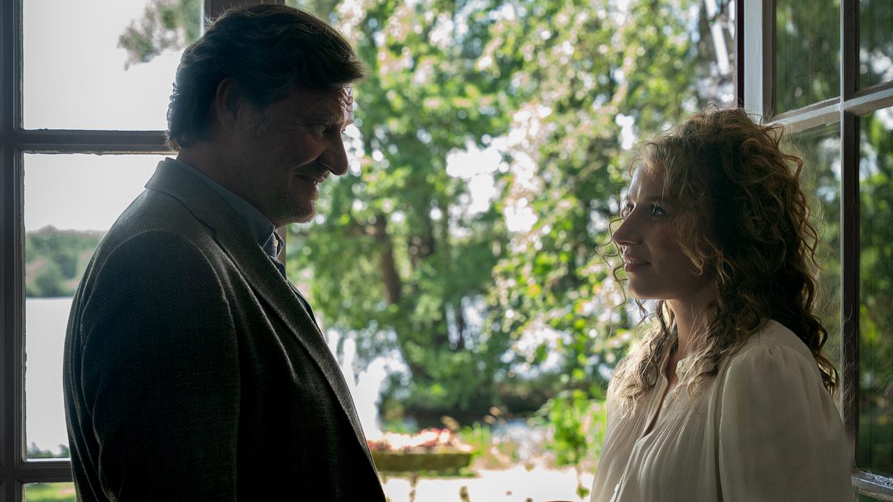 "Hundertdreizehn – Jesper": Harald Windisch (Peter Lohbrink) und Antonia Bill (Ylvie Søgaard)
