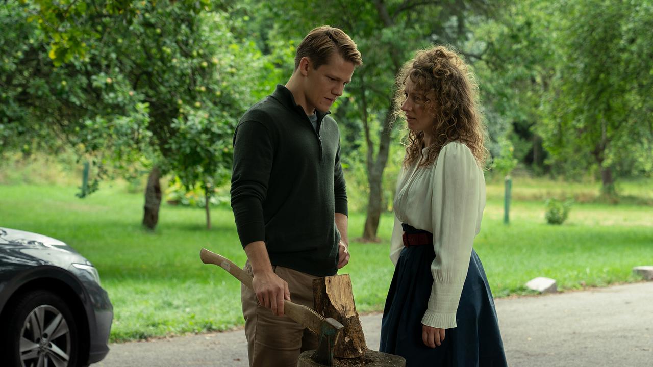 "Hundertdreizehn – Jesper": Max von der Groeben (Jesper Lohbrink), Antonia Bill (Ylvie Søgaard)