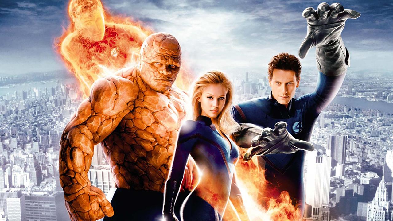 © Twentieth Century Fox Johnny Storm (Michael B. Jordan), seine Schwester Sue (Kate Mara), Reed Richards (Miles Teller) und Ben Grimm (Jamie Bell) nebeneinander