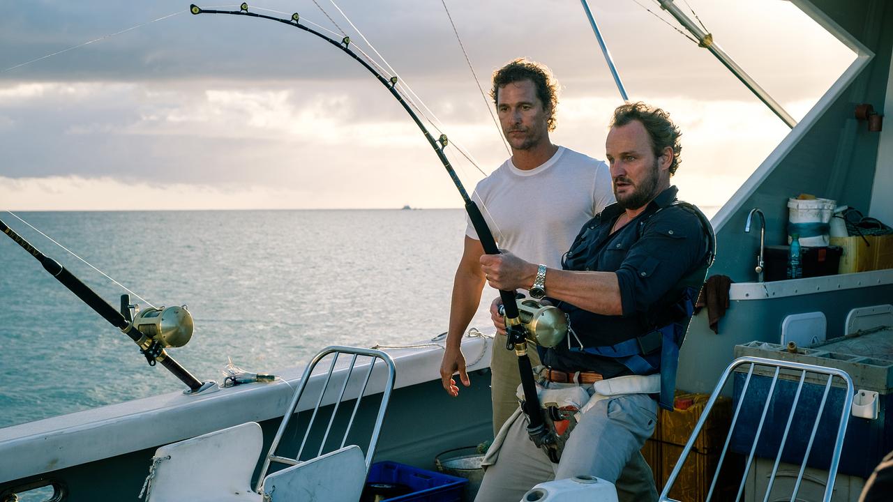 Im Bild: Matthew McConaughey (Baker Dill), Jason Clarke (Frank Zariakis).