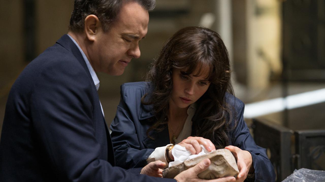 Tom Hanks (Robert Langdon), Felicity Jones (Dr. Sienna Brooks)