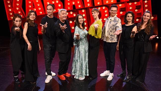Kabarettgipfel: Gernot Kulis, Andreas Vitásek, Lydia Prenner-Kasper, Sonja Pikart, Martin Frank und KGB – die Kabarettgipfelband
