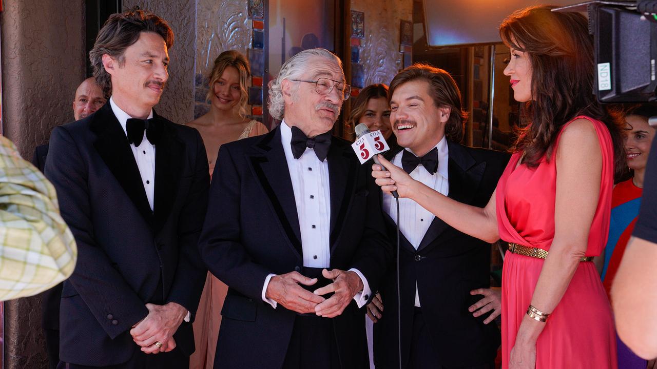 Zach Braff (Walter Creason), Robert De Niro (Max Barber), Emile Hirsch (James Moore), Julie Lott (Sophie Renee).