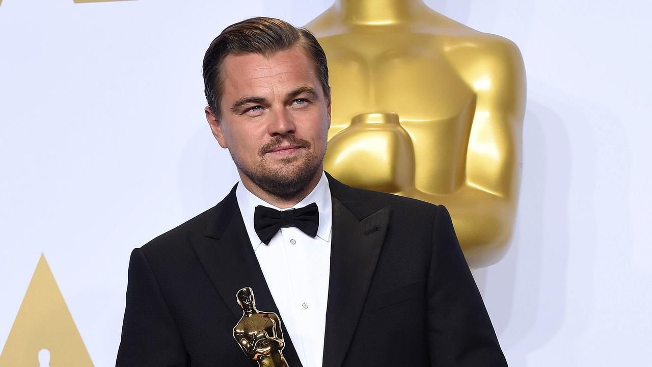 © ORF/Broadview TV/IMAGO/ZUMA Press Wire Leonardo DiCaprio: Most Wanted!: Bei der Preisverleihung des 88th Academy Awards hält Leonardo DiCaprio seinen ersten Oscar in den Händen.