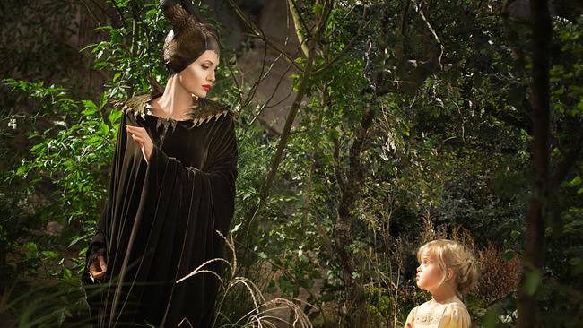 Im Bild: Angelina Jolie (Maleficent), Vivienne Jolie-Pitt (Aurora, 5 Jahre alt).