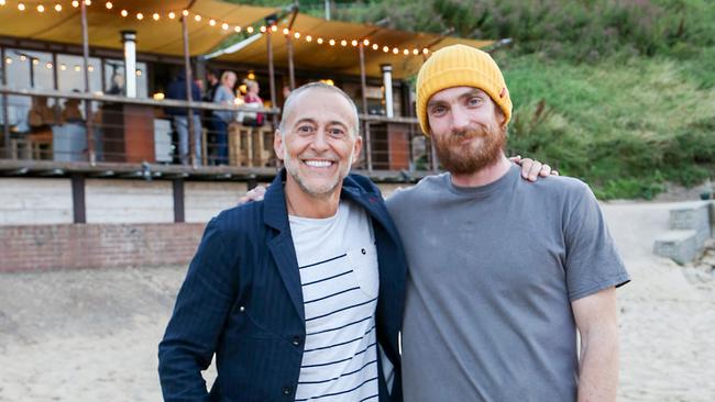 Michel Roux - Auf den Spuren verborgener Restaurants: Michel Roux jr. (li.) zu Besuch im Restaurant "Riley’s Fish Shack"
