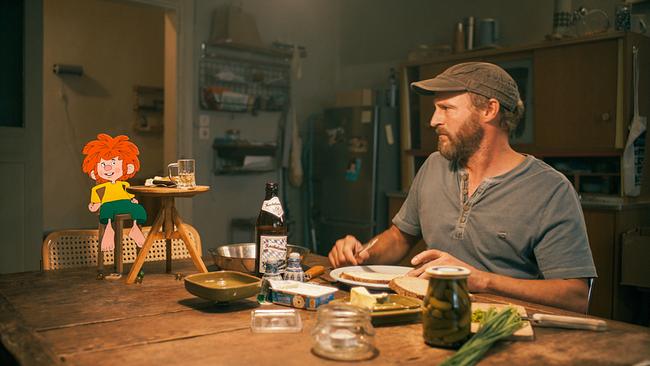 © ORF/Beta Film/NEUESUPER GmbH/RTL Pumuckl und Meister Eder essen gemeinsam.