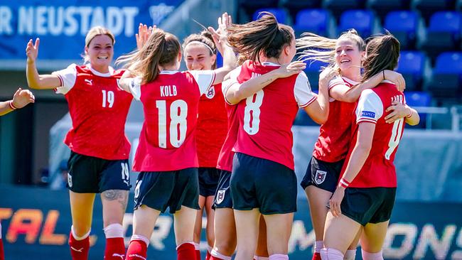 "ONE HEART ONE GOAL": Österreichs Frauenmannschaft bejubelt einen Treffer
