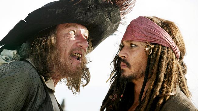 Im Bild (v.li.): Geoffrey Rush (Captain Barbossa), Johnny Depp (Jack Sparrow).