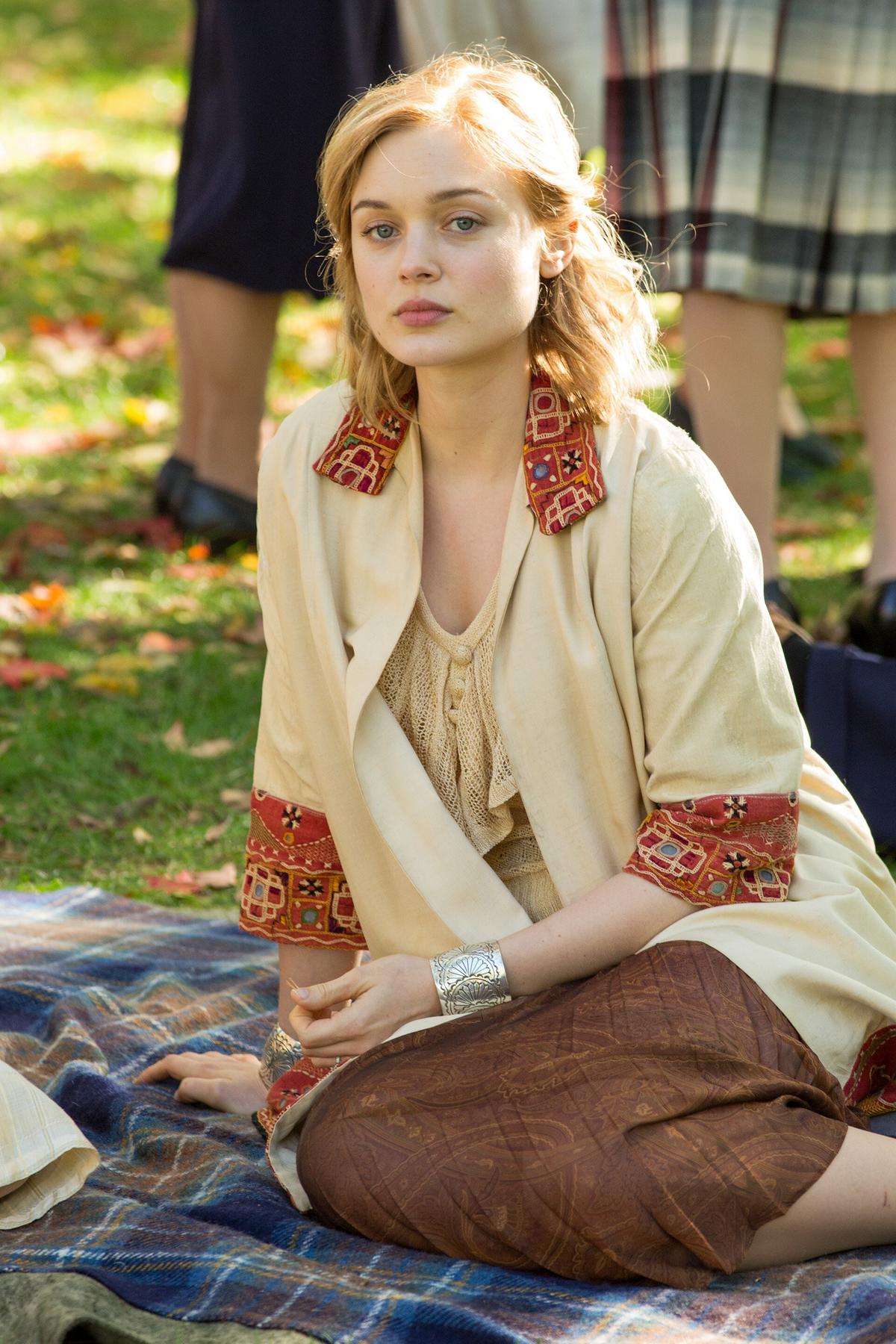 Bella Heathcote (Olive Byrne)