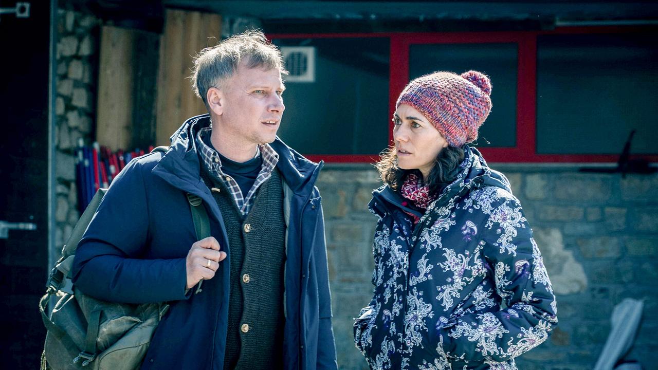 "Schnee - Folge 4": Matthi (Robert Stadlober) und Toni (Katrin Lux)