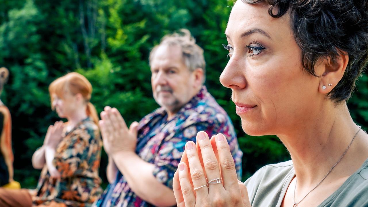 "Schnell ermittelt – Angelika Wer?": Birgit Linauer (Ines Gasser), Wolf Bachofner (Harald Franitschek), Ursula Strauss (Angelika Schnell)