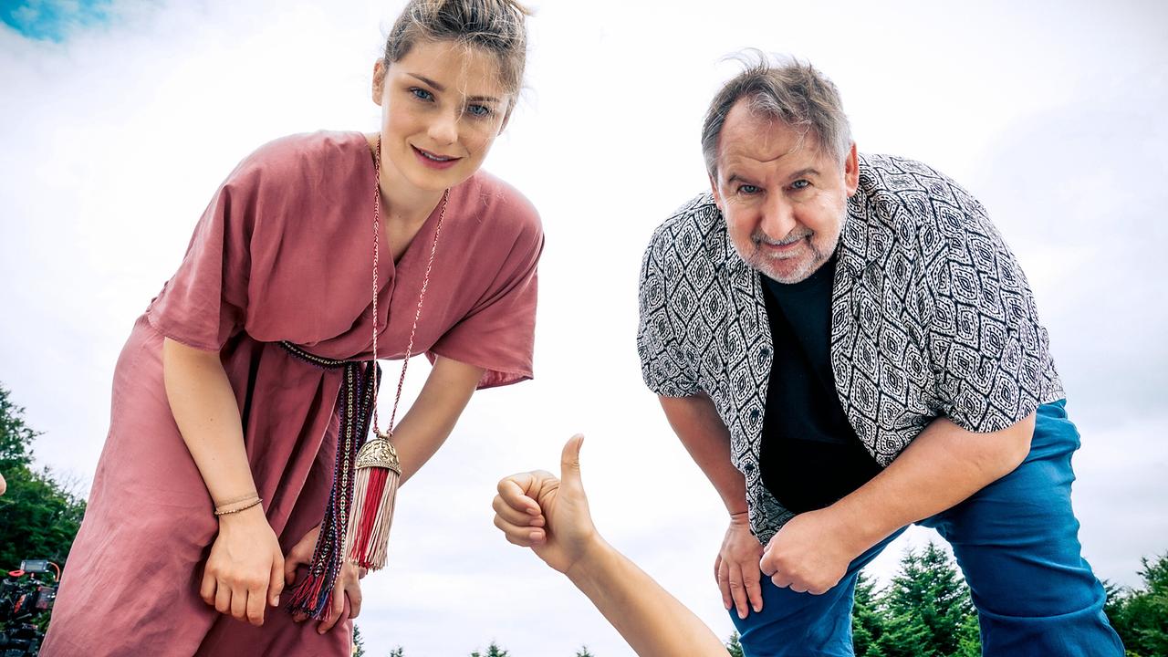 "Schnell ermittelt – Angelika Wer?": Sarah Zaharanski (Sardes), Wolf Bachofner (Harald Franitschek)