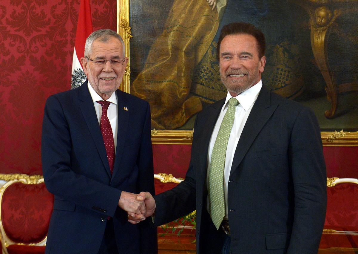 Bundespräsident Alexander Van der Bellen (l.) und Arnold Schwarzenegger am Dienstag, 28. Jänner 2020, anl. eines offiziellen Treffens in der Präsidentschaftskanzlei in Wien. - 