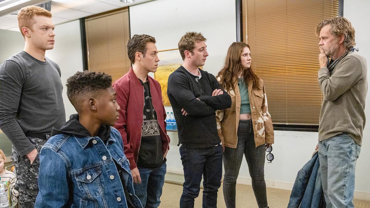 © ORF/TELE-München/Warner/Showtime/Paul Sarkis Frank Gallagher trifft seine Kinder Ian, Liam, Carl, Lip und Debbie